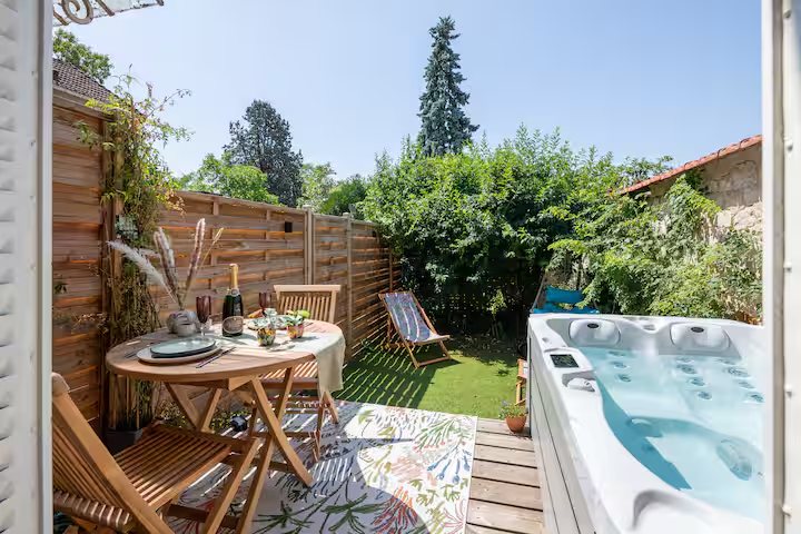 Le Jardin Secret, logement avec jacuzzi, géré par MY Conciergerie